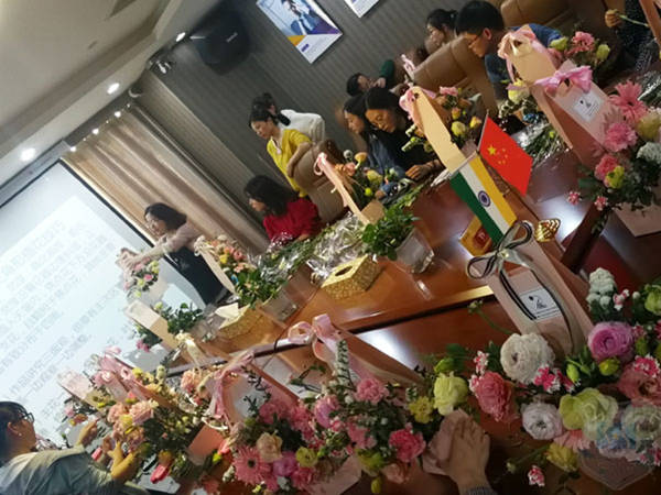 花(huā)藝師成果指導